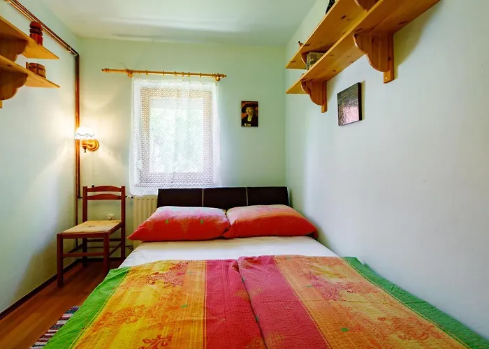 Amaryllis By Interhome *